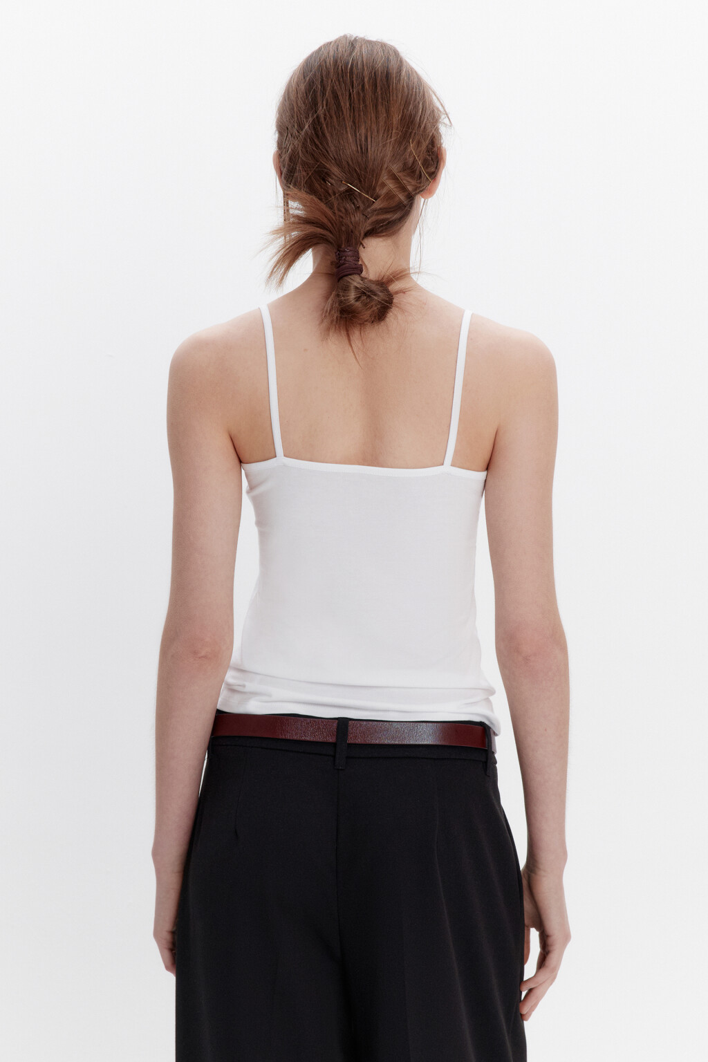 Майка MEGAN базовая на тонких бретелях - цвет белый - 4