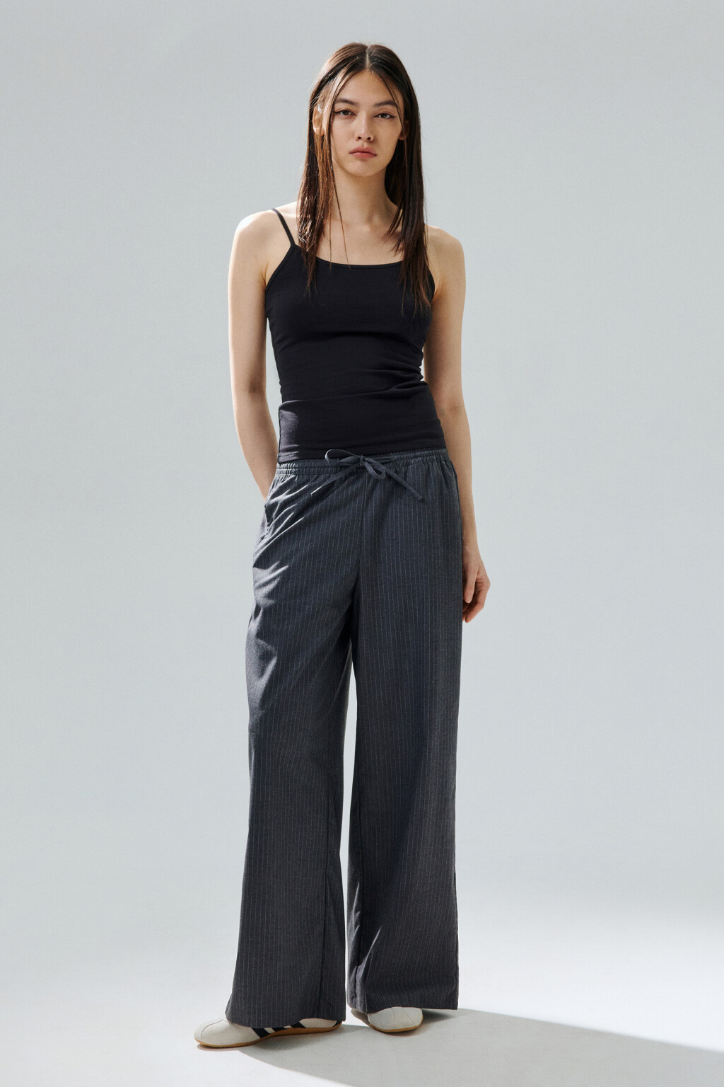 Майка MEGAN на тонких бретелях - цвет черный - 4