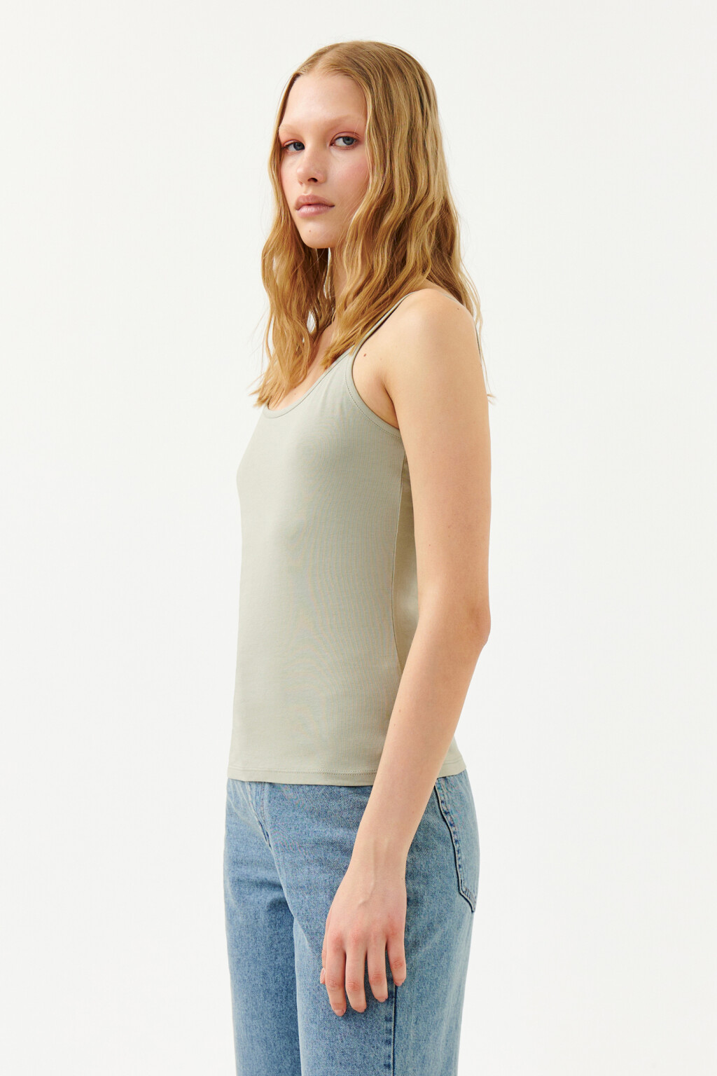Топ-майка на тонких бретелях - цвет зеленый - 3