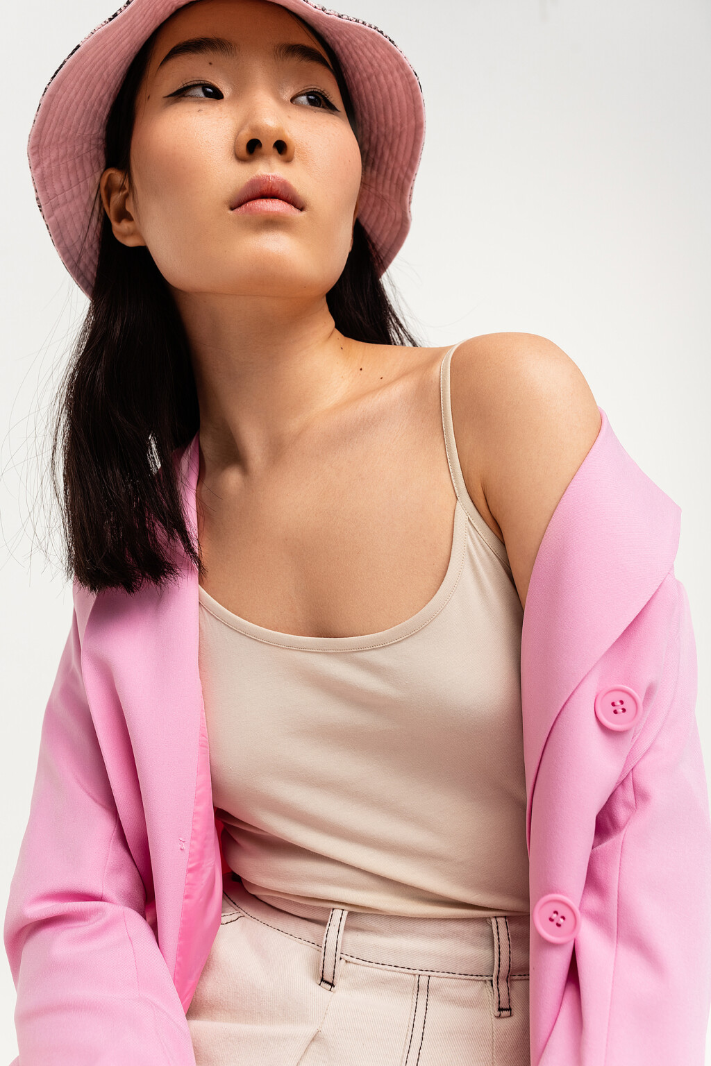 Топ-майка на тонких бретелях - цвет бежевый - 7