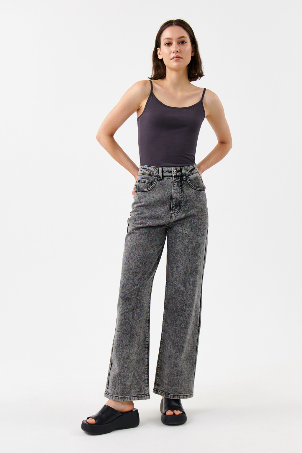 Топ-майка MEGAN базовый на тонких бретелях - цвет серый - 4