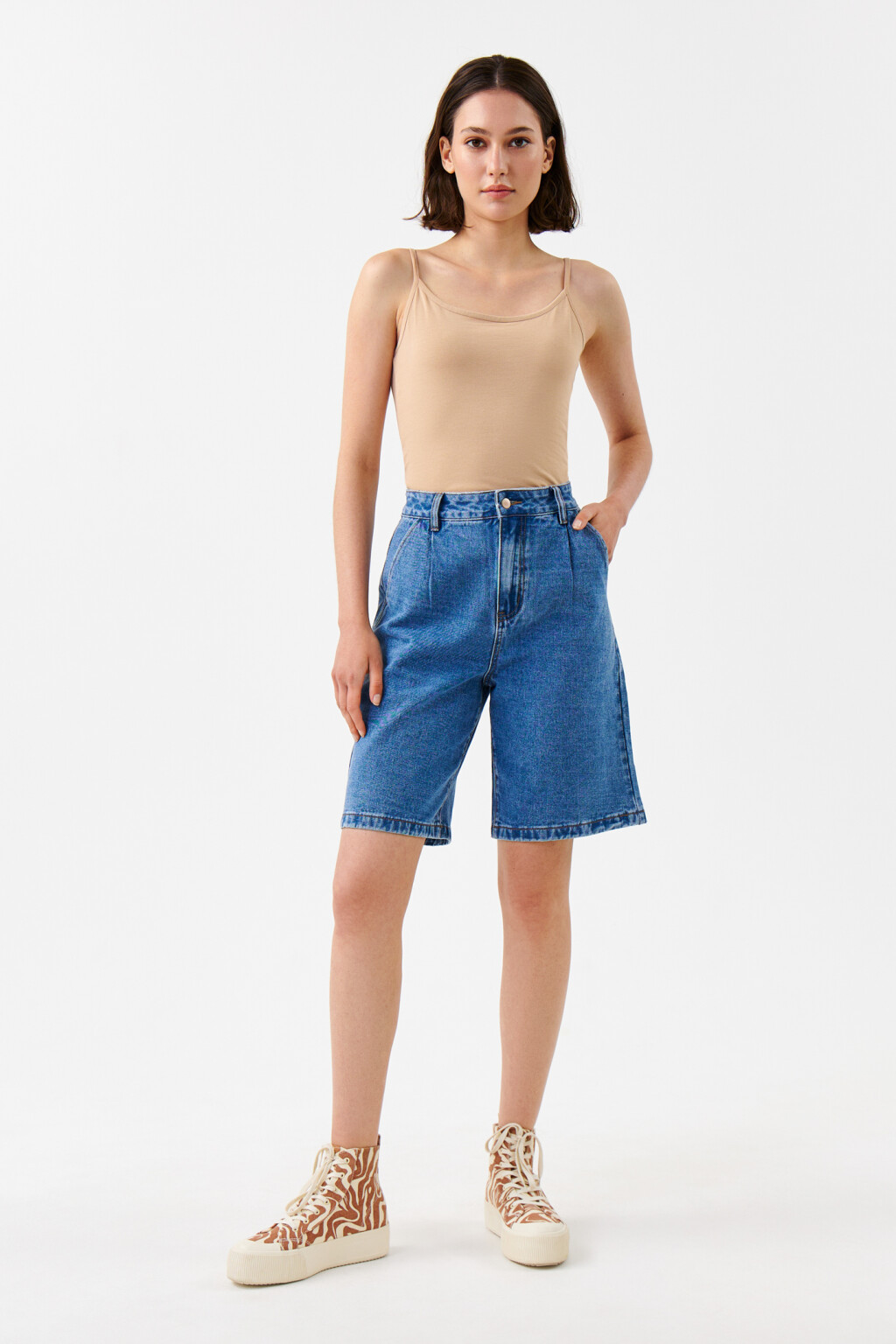 Топ-майка MEGAN базовый на тонких бретелях - цвет бежевый - 4