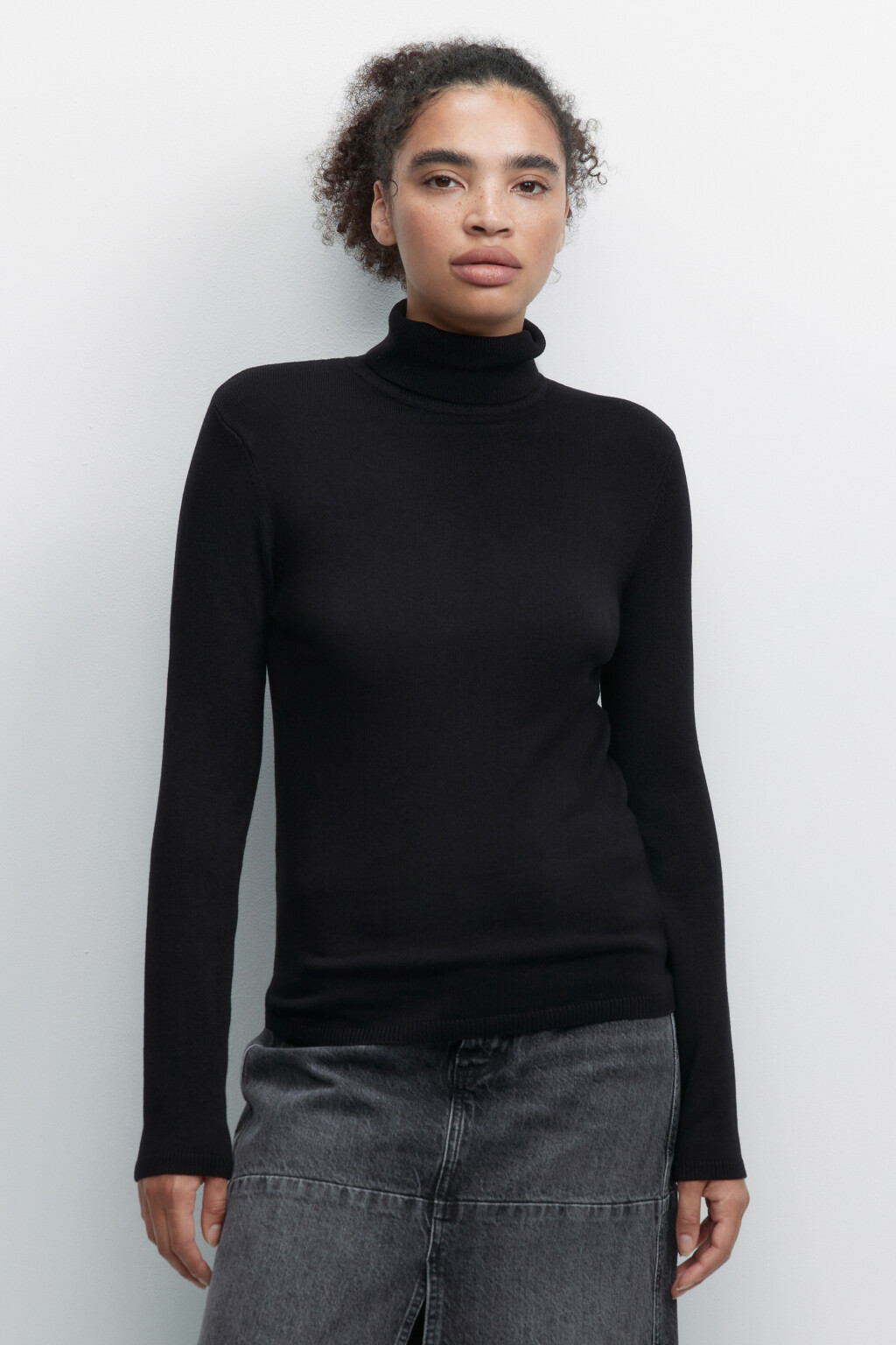 Водолазка MONIKA вискозная тонкой вязки - цвет черный - 2