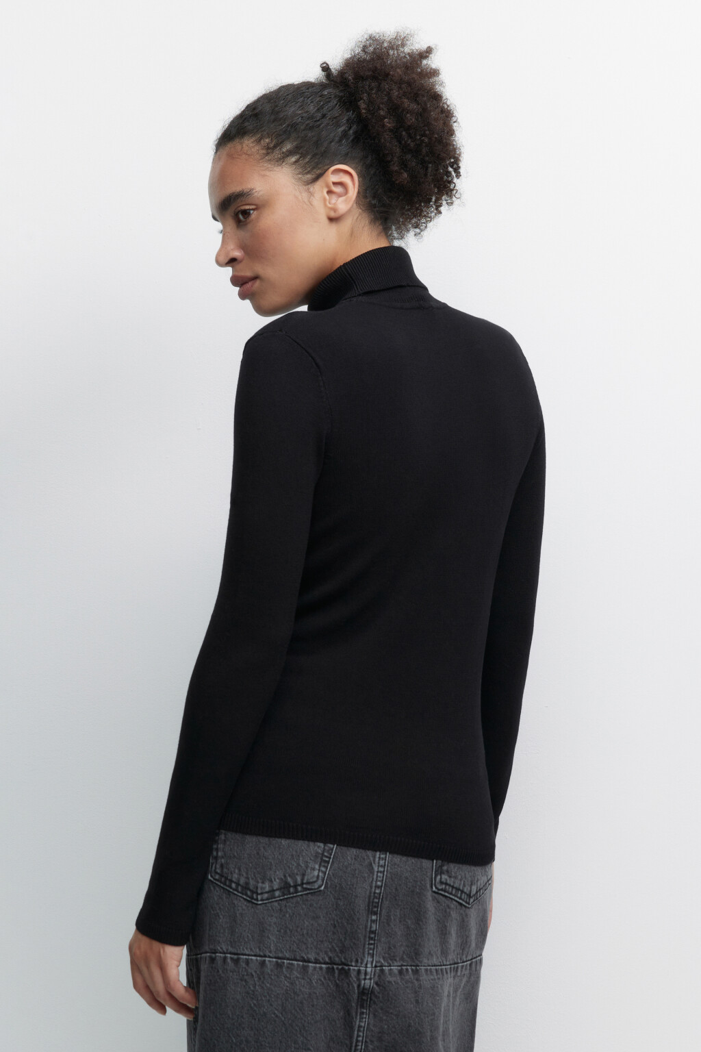 Водолазка MONIKA вискозная тонкой вязки - цвет черный - 4