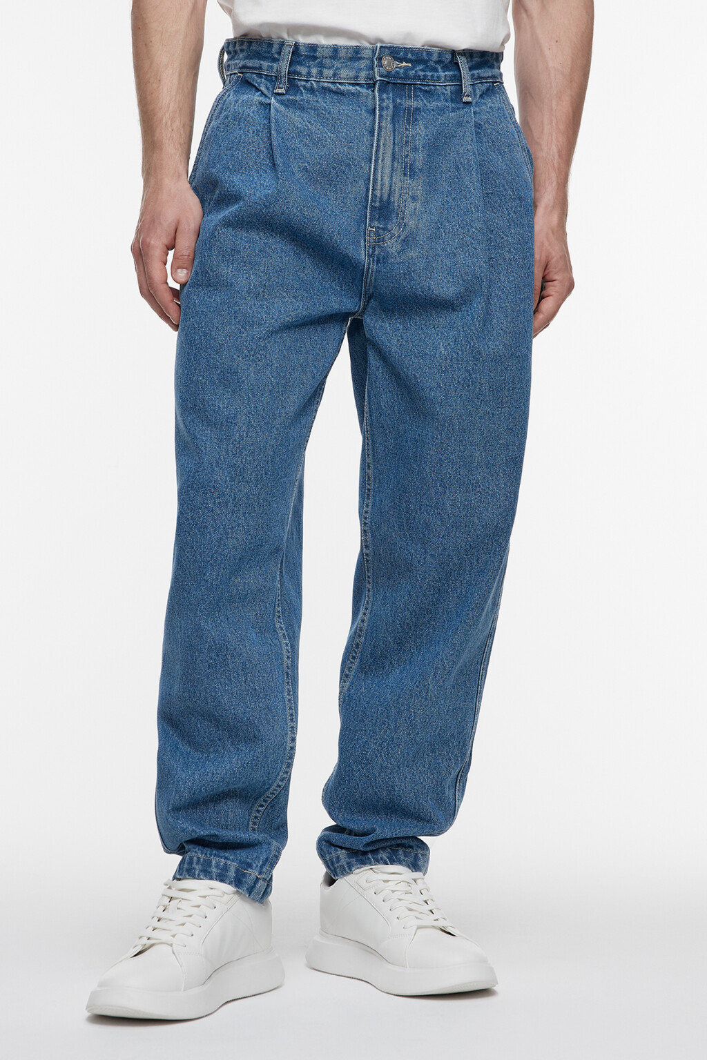 Джинсы ManBalloon широкие со сборками на поясе - цвет голубой - 2