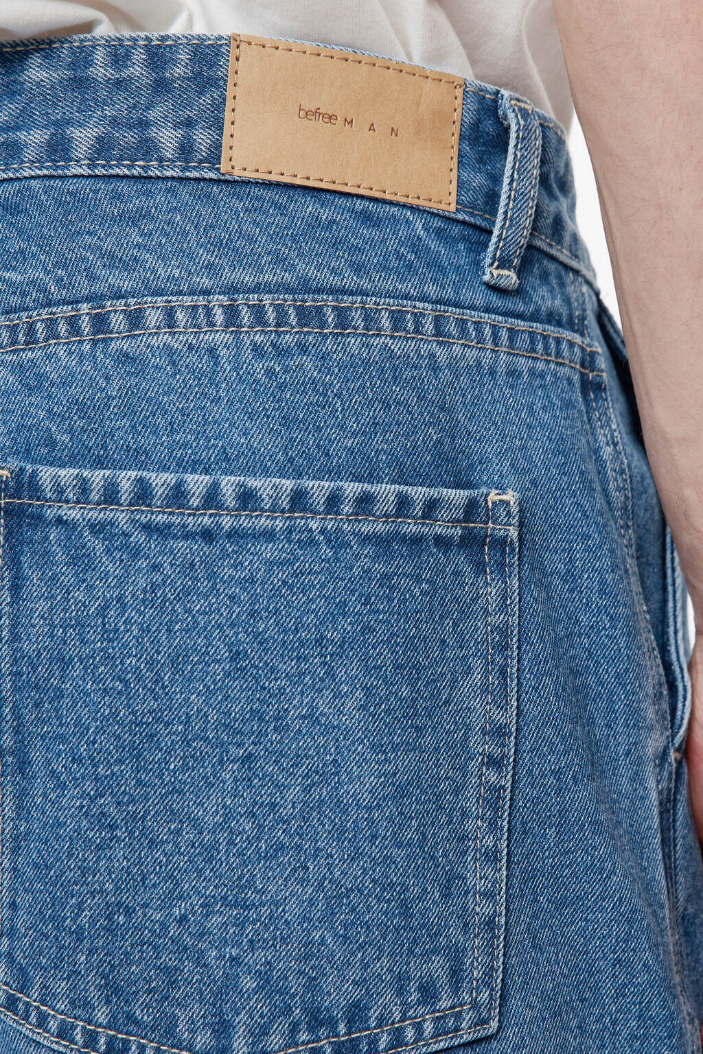 Джинсы ManBalloon широкие со сборками на поясе - цвет голубой - 7