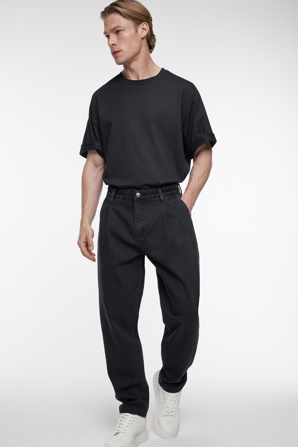Джинсы ManBalloon широкие со сборками на поясе - цвет черный - 8