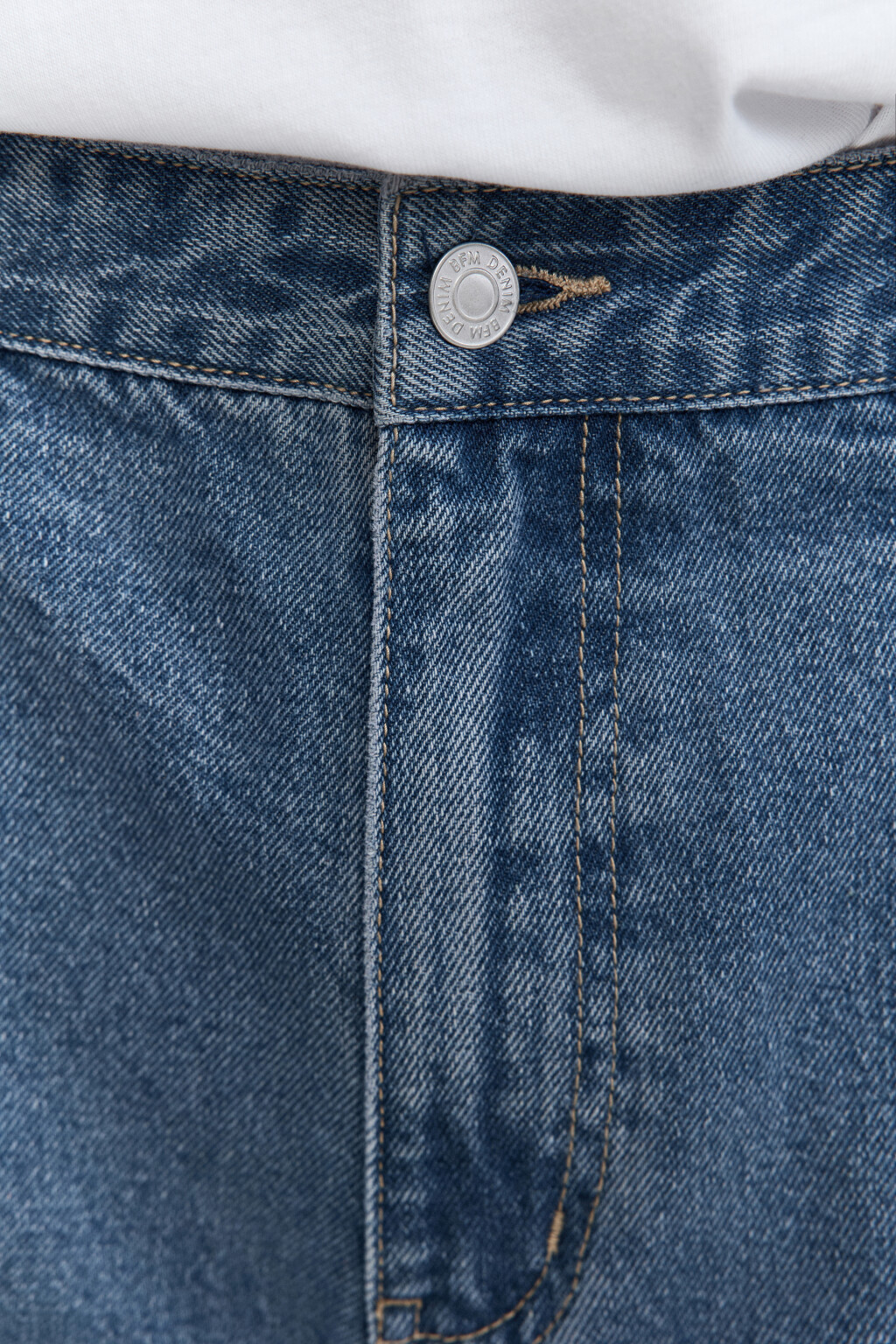 Джинсы-бананы со складками на поясе - цвет голубой - 5