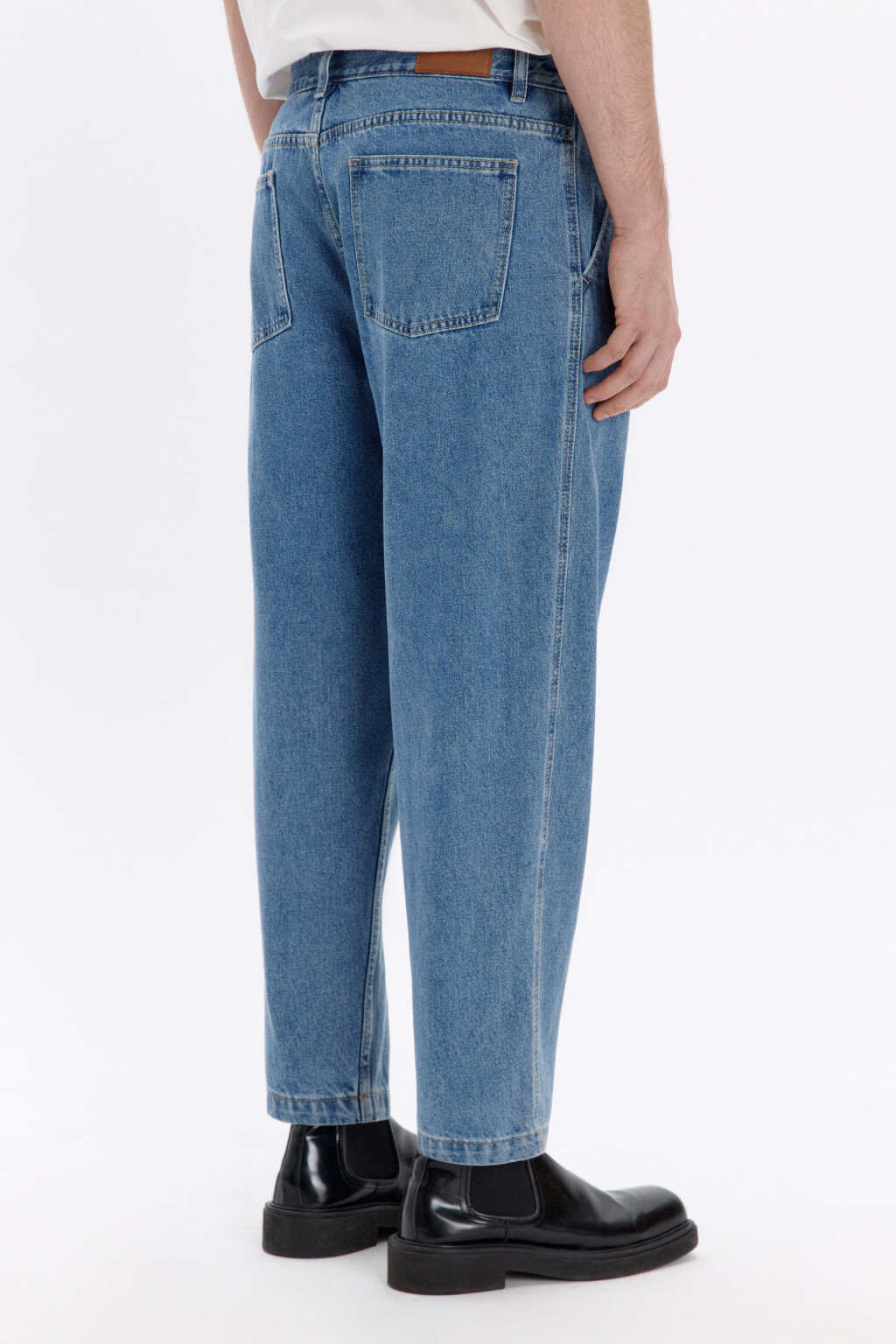 Джинсы-бананы со складками на поясе - цвет голубой - 3