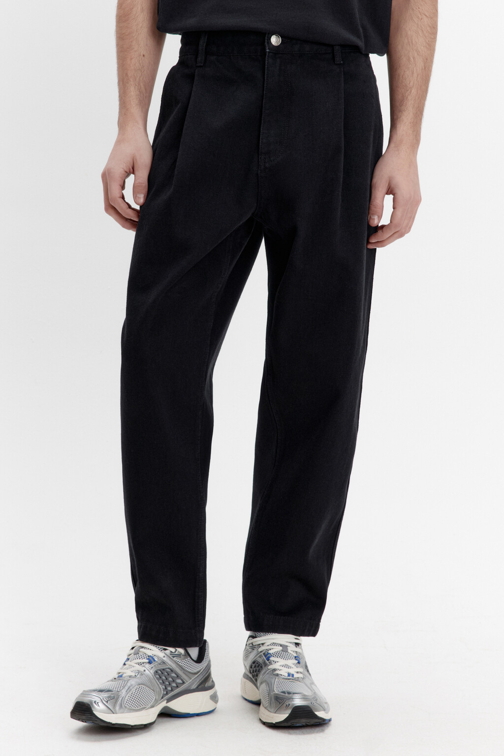 Джинсы-бананы со складками на поясе - цвет черный - 2