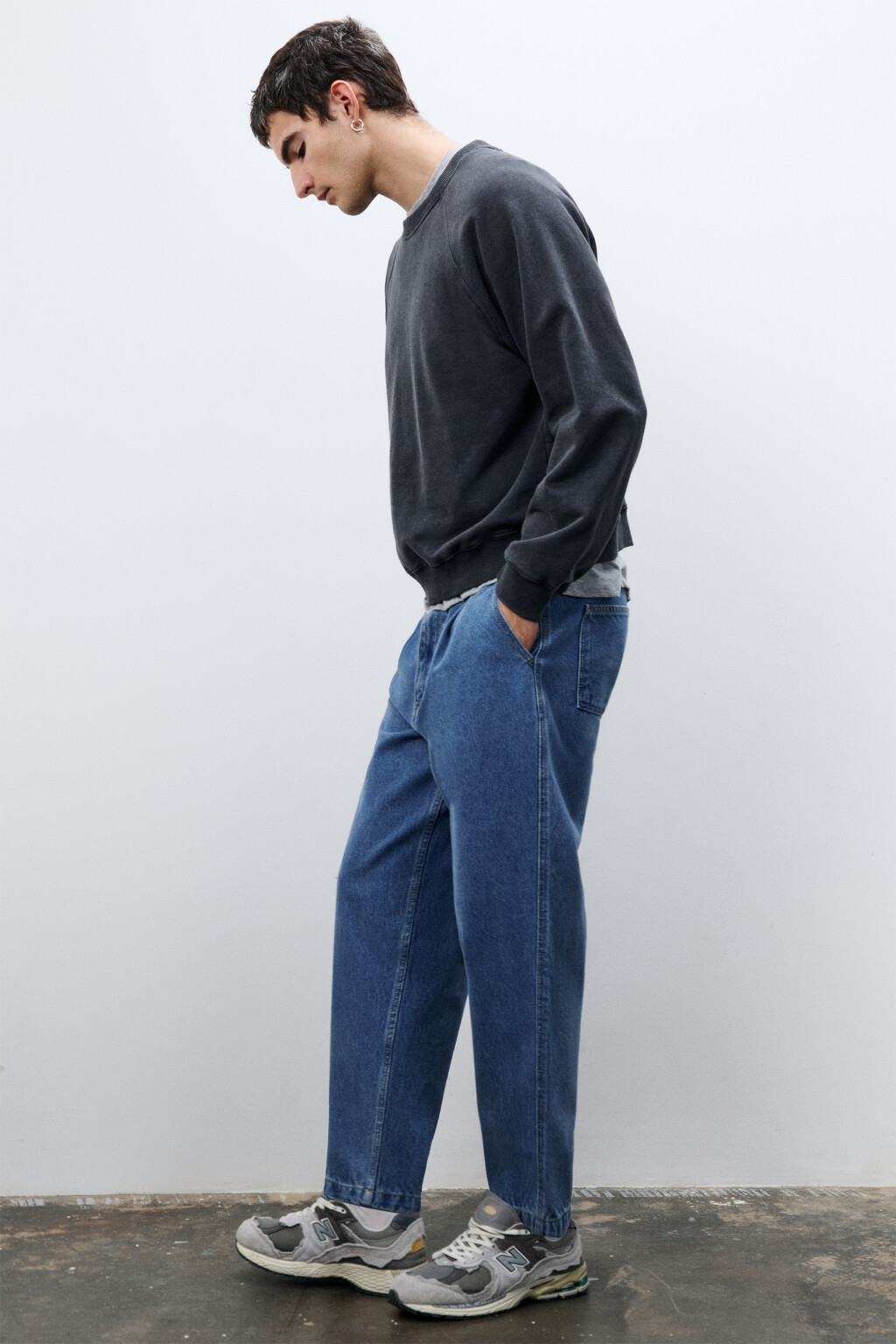 Джинсы-бананы со складками на поясе - цвет голубой - 1