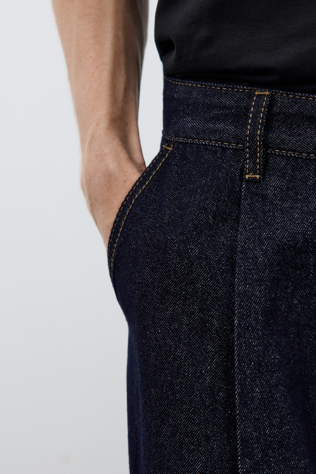 Джинсы-бананы со складками на поясе - цвет синий - 6