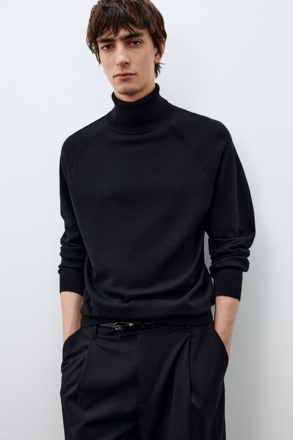 Водолазка базовая тонкой вязки - цвет черный - 1