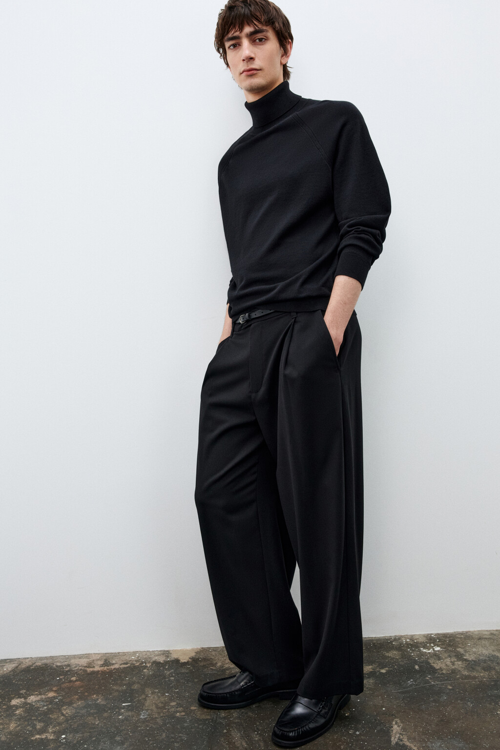 Водолазка базовая тонкой вязки - цвет черный - 2