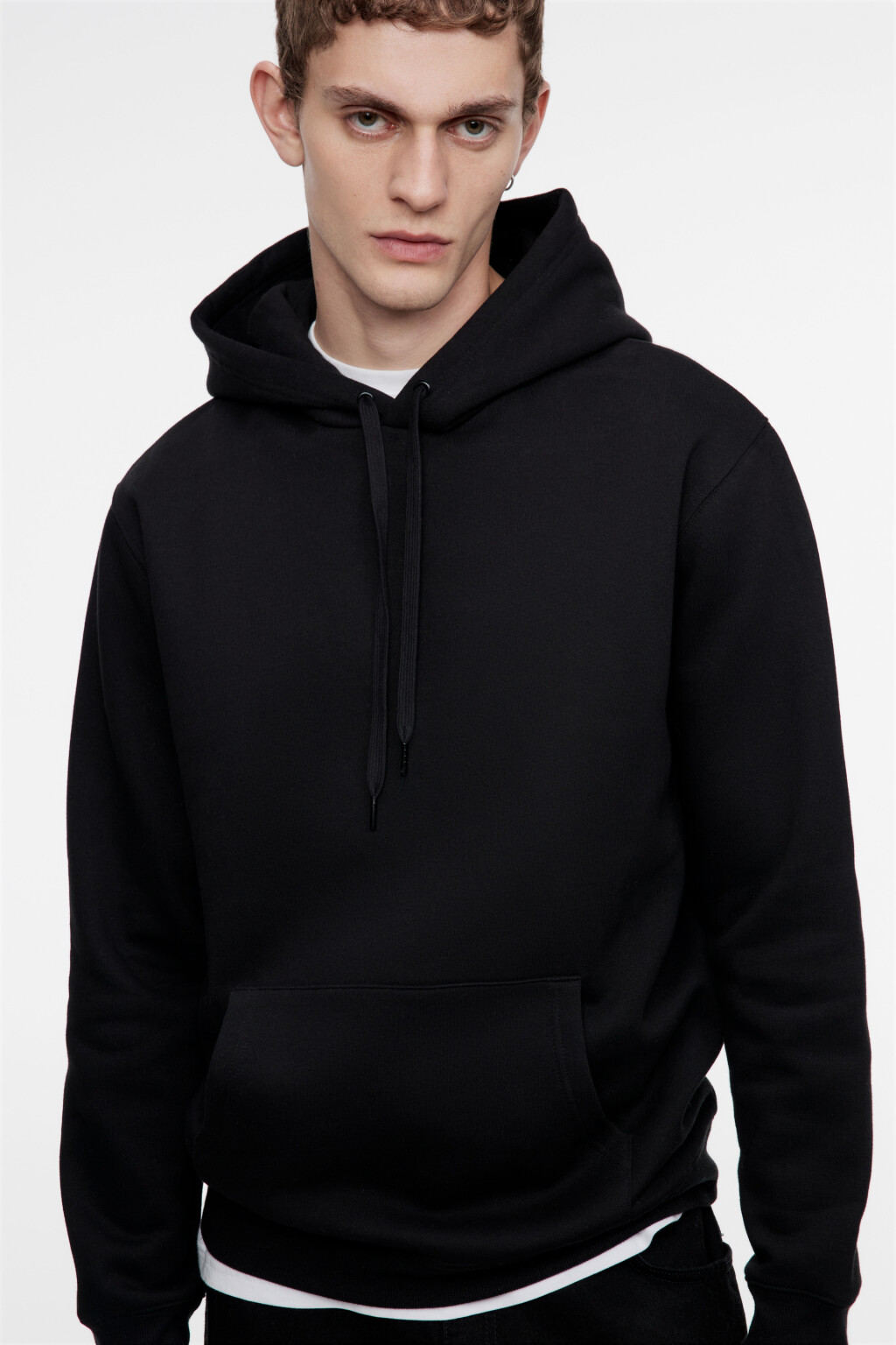 Худи oversize базовая с капюшоном и карманом - цвет черный - 1
