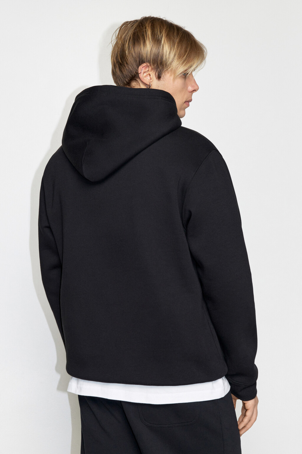 Худи базовая утепленная с капюшоном - цвет черный - 4