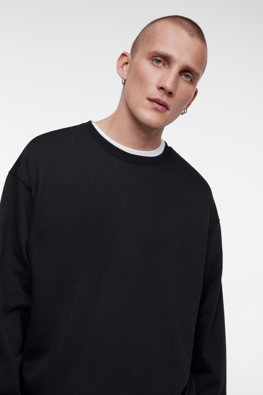 Свитшот базовый хлопковый свободного кроя - цвет черный - 5