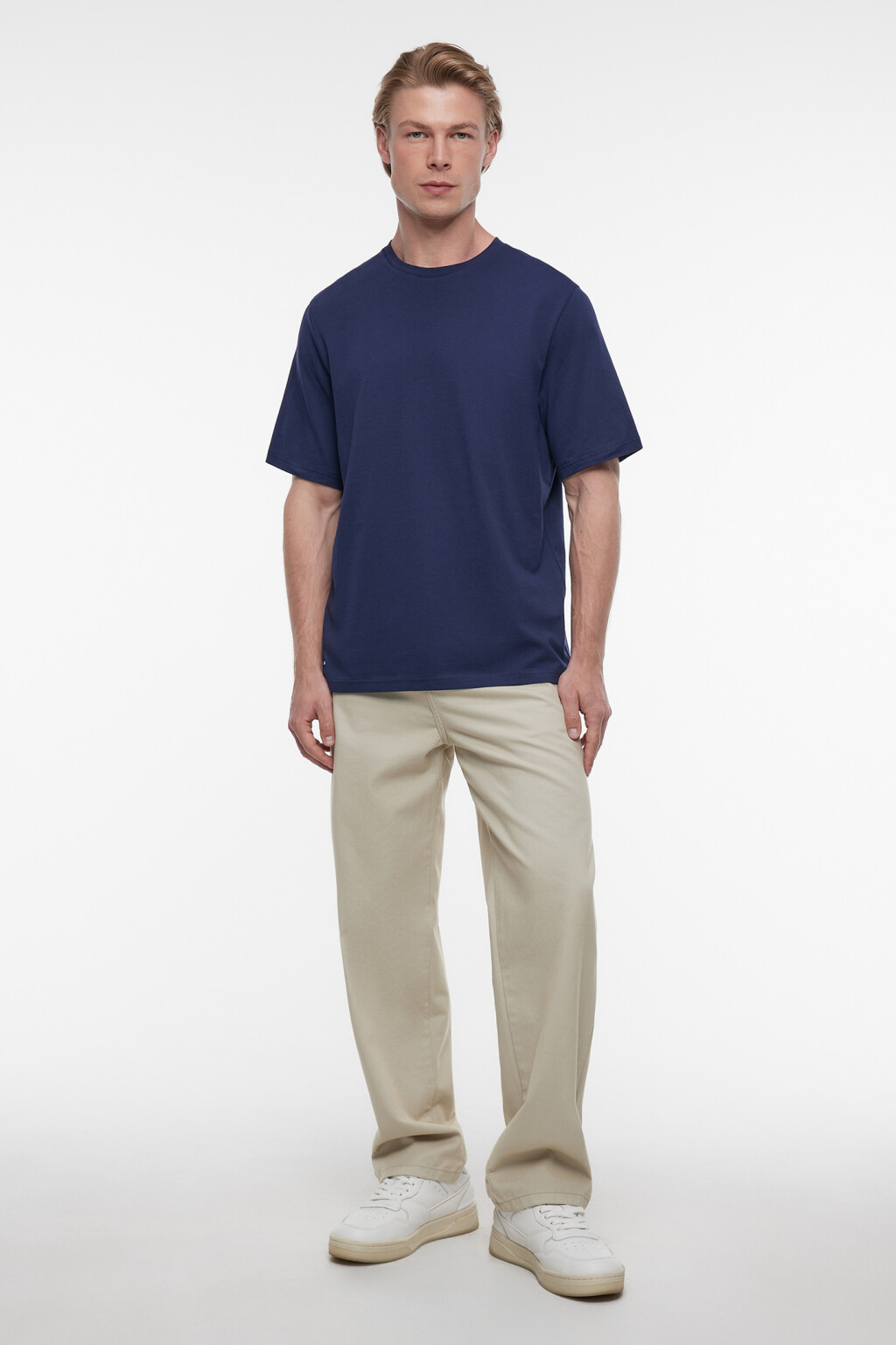 Футболка прямая хлопковая в базовых цветах - цвет синий - 4