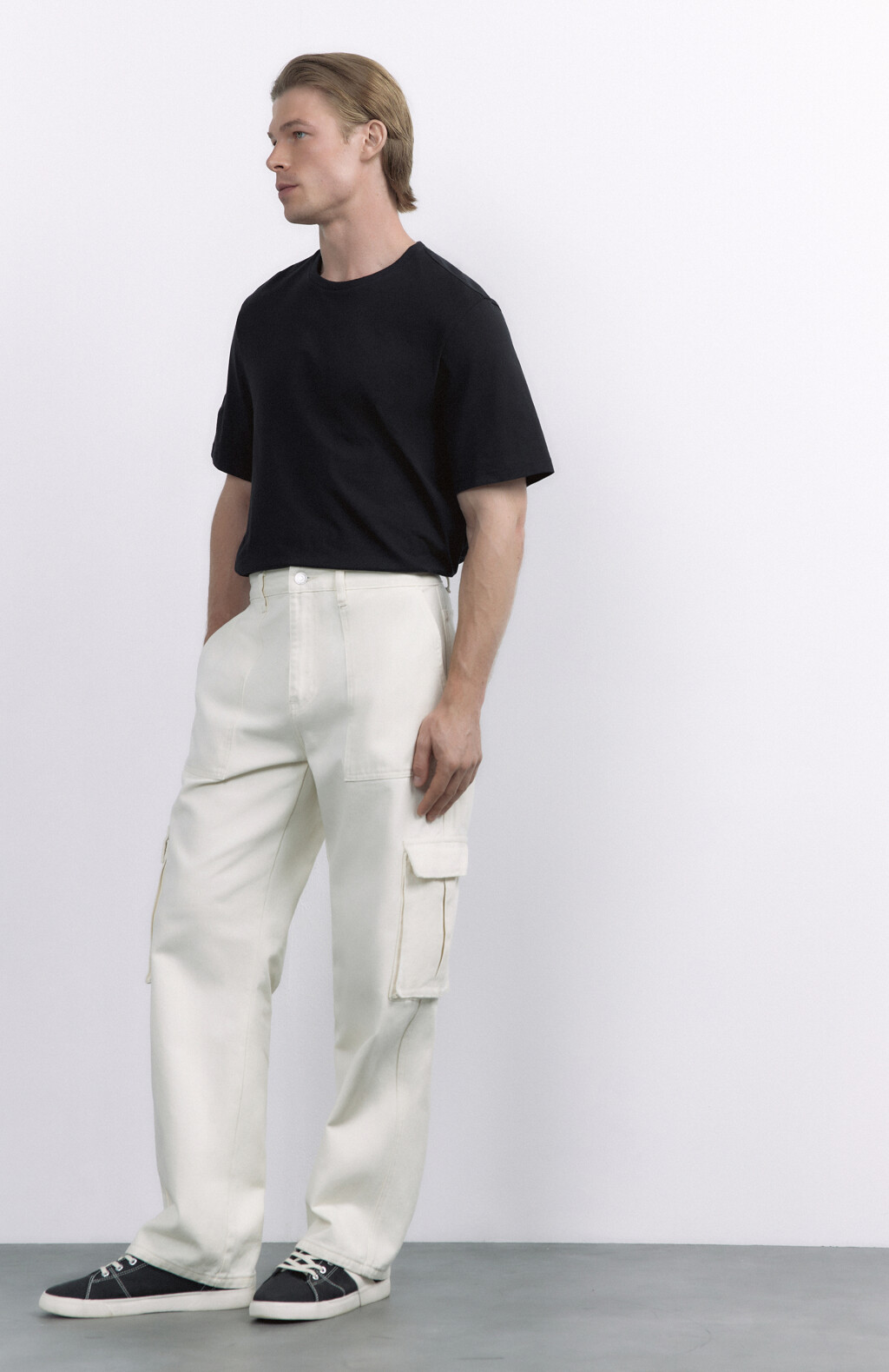 Футболка прямая хлопковая в базовых цветах - цвет черный - 8