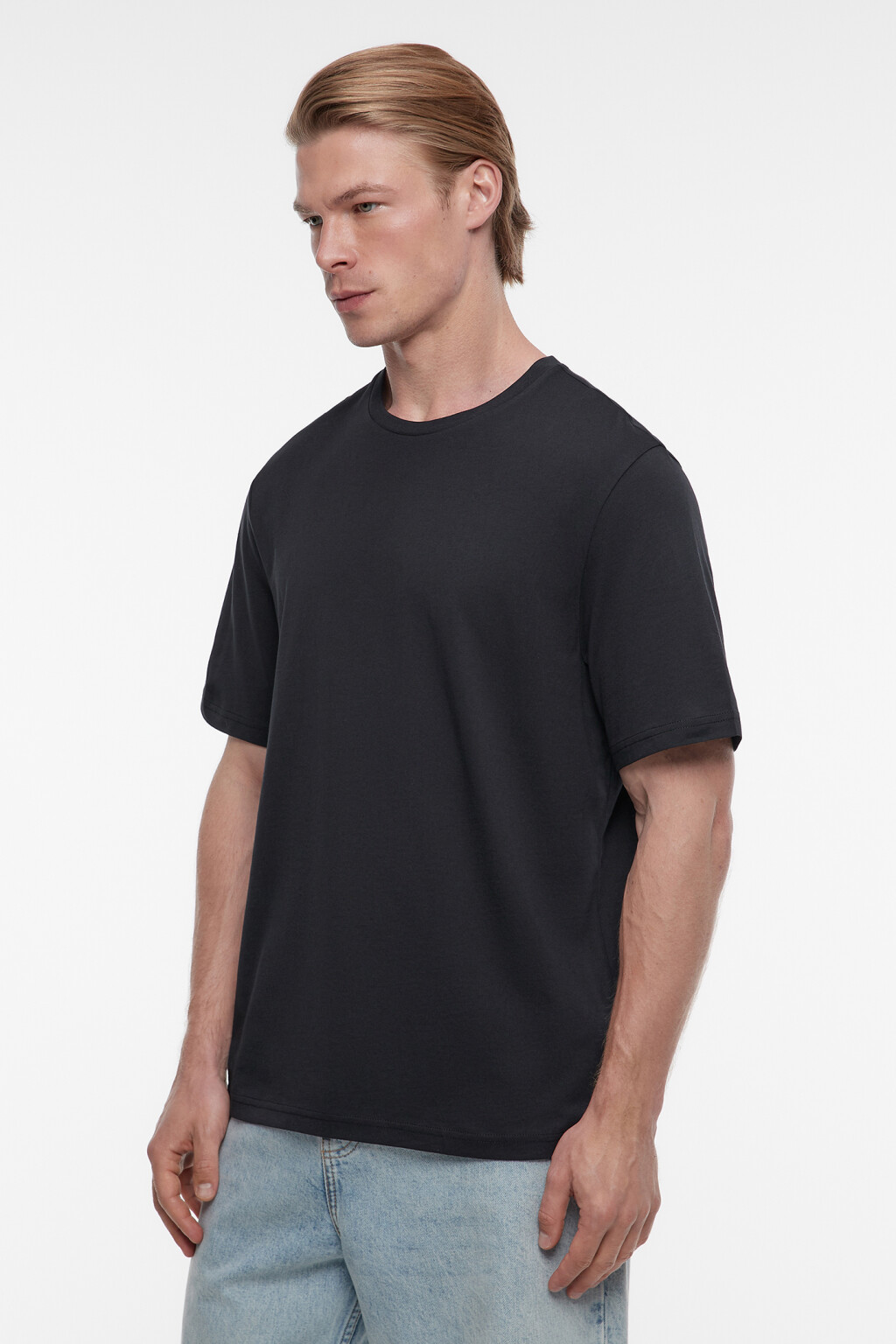 Футболка прямая хлопковая в базовых цветах - цвет черный - 2