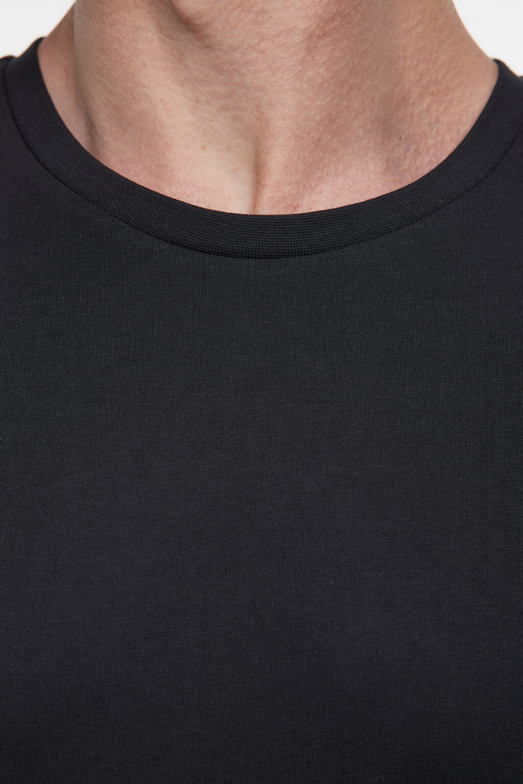Футболка прямая хлопковая в базовых цветах - цвет черный - 5