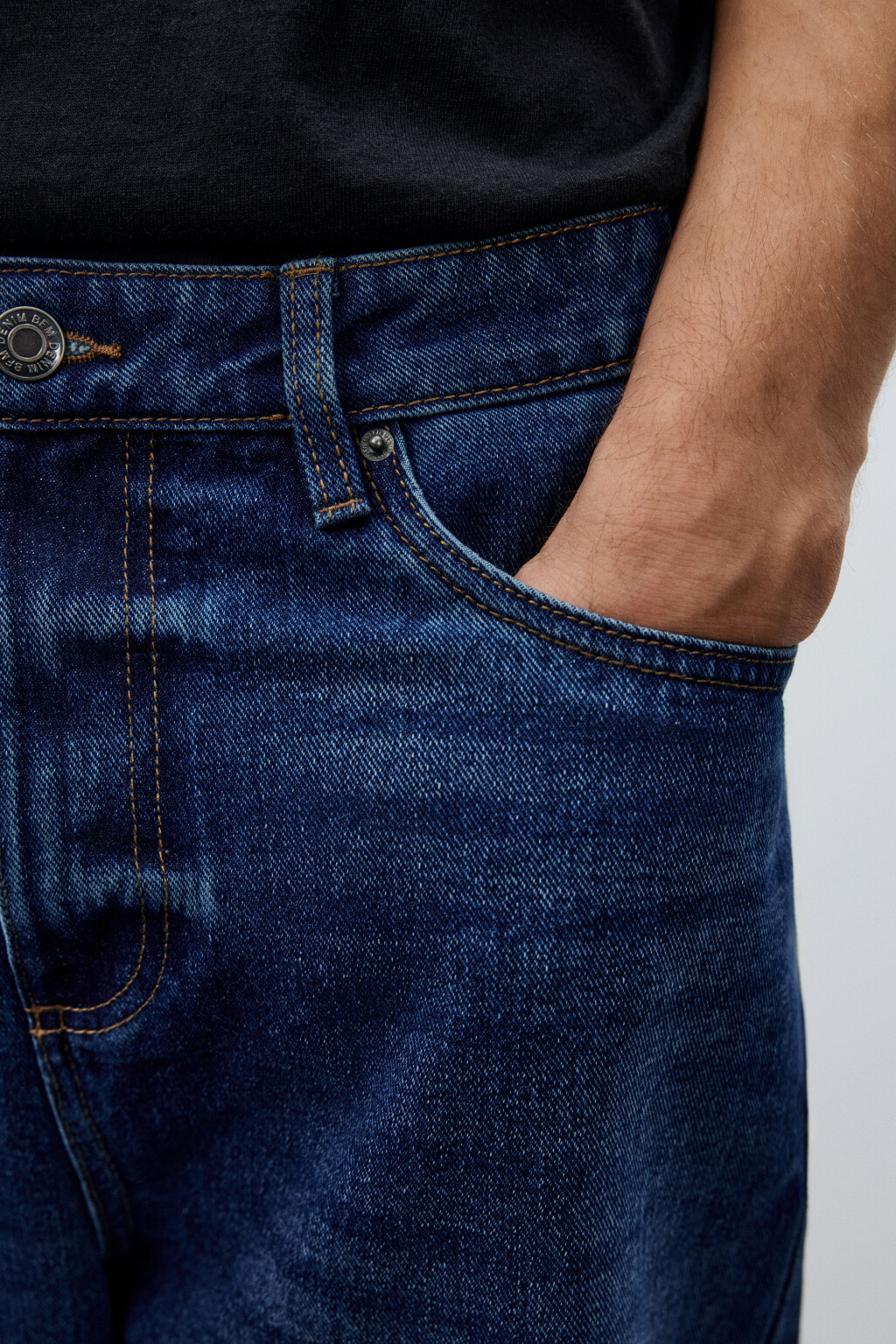 Джинсы-бананы зауженные - цвет голубой - 6