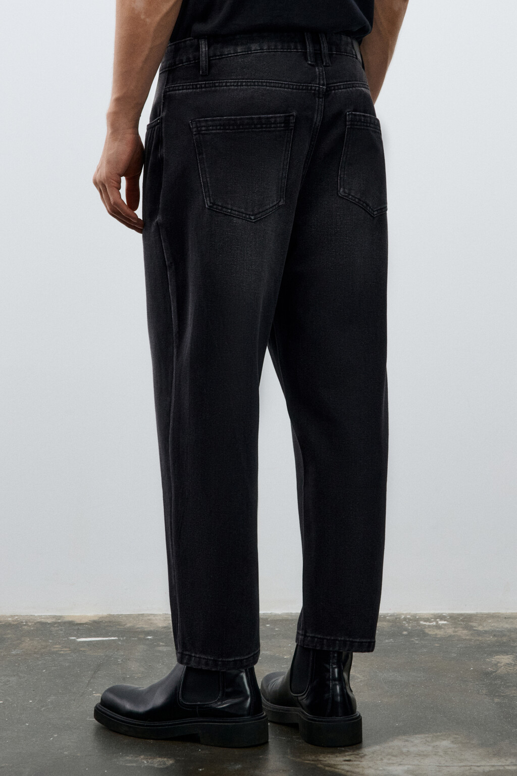 Джинсы-бананы зауженные - цвет черный - 3