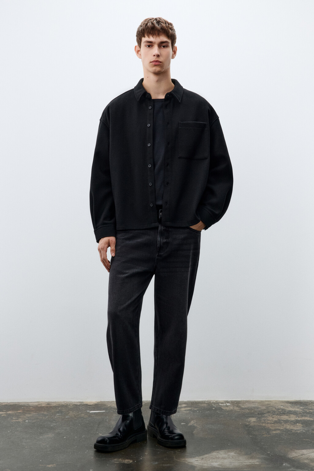 Джинсы-бананы зауженные - цвет черный - 4