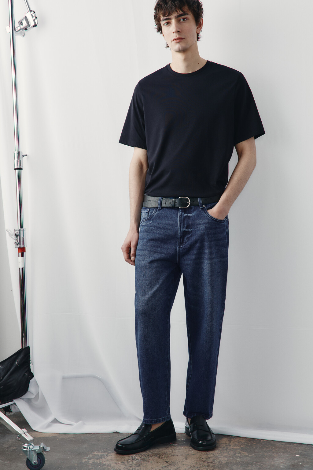 Джинсы-бананы зауженные - цвет голубой - 1