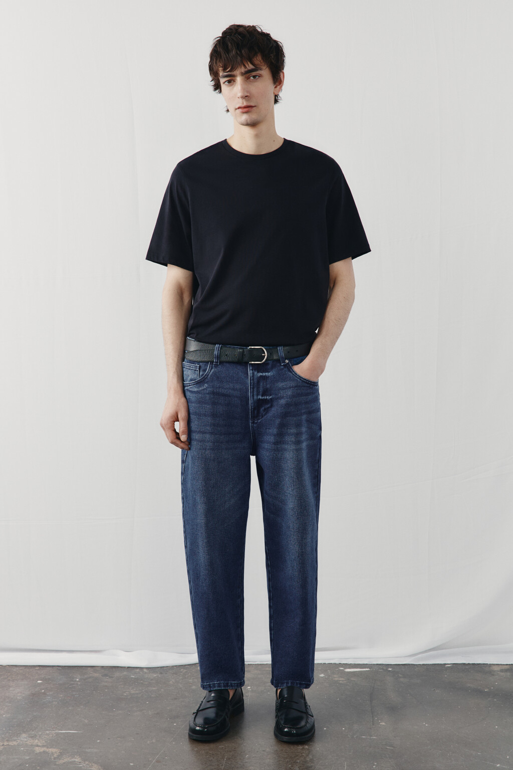 Джинсы-бананы зауженные - цвет голубой - 4