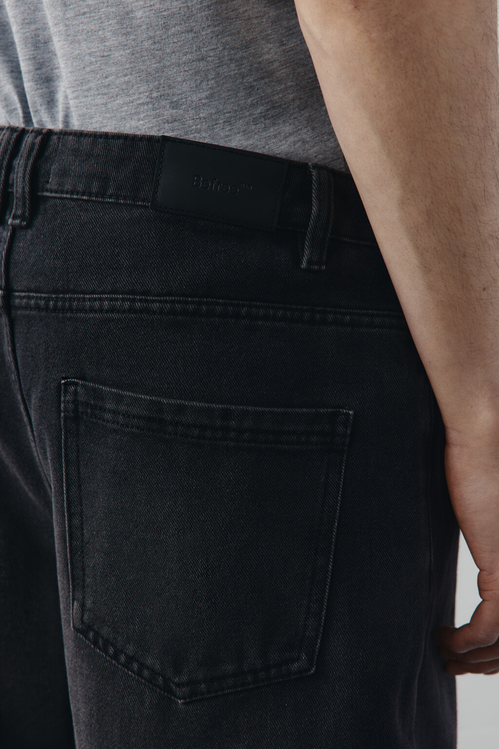 Джинсы-бананы зауженные - цвет черный - 6