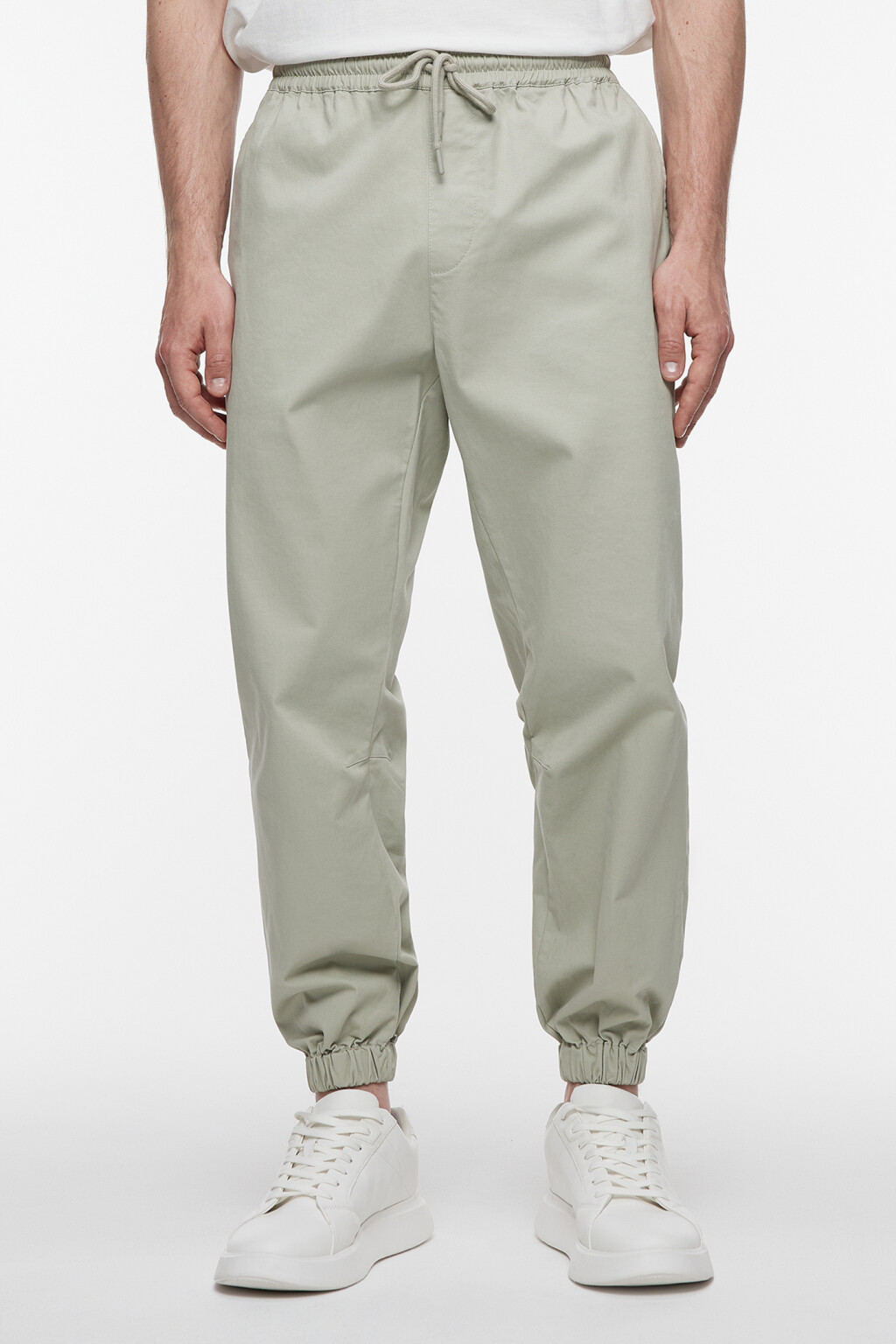 Брюки-джоггеры хлопковые базовые с поясом на завязках - цвет зеленый - 2