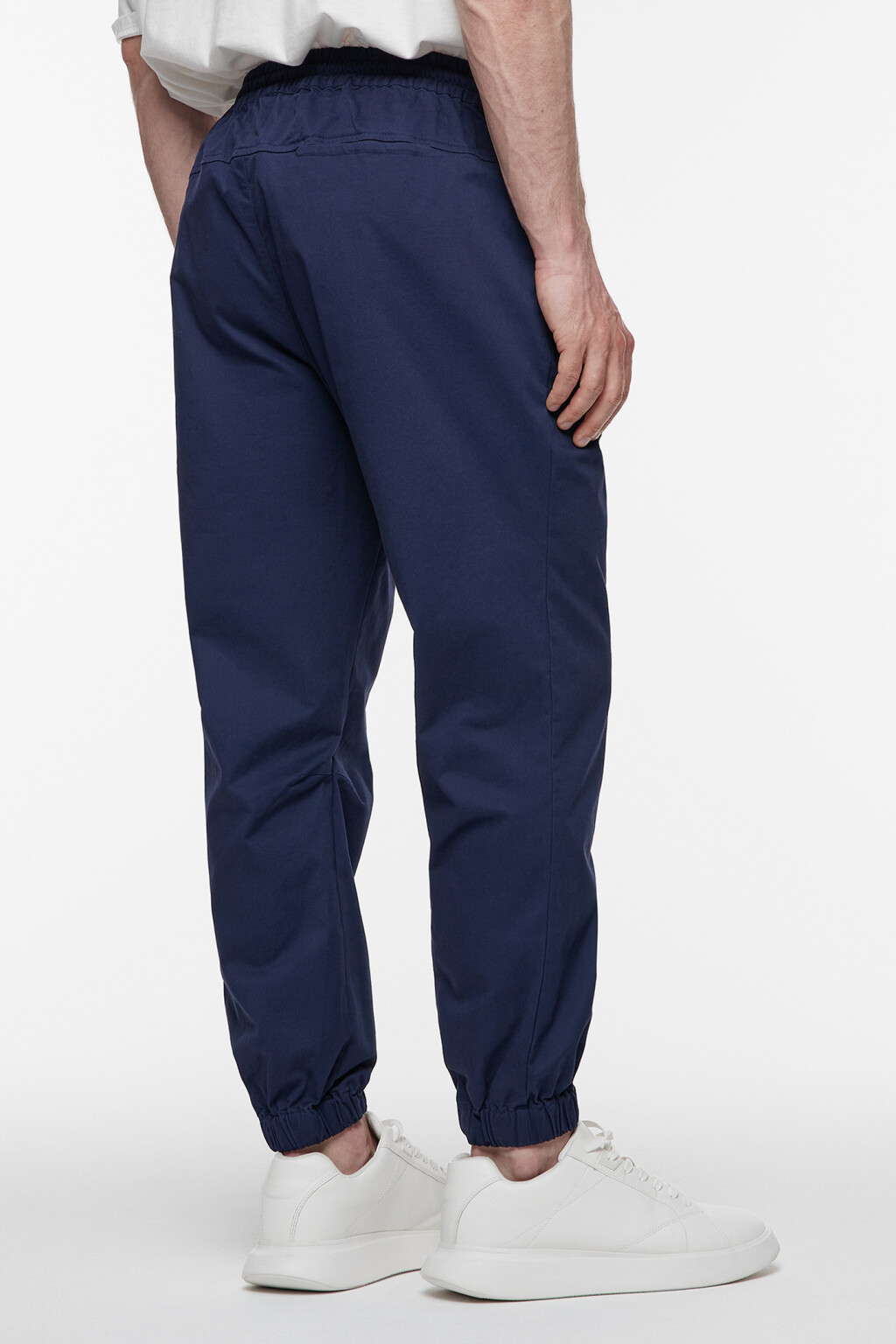 Брюки-джоггеры хлопковые базовые с поясом на завязках - цвет синий - 4