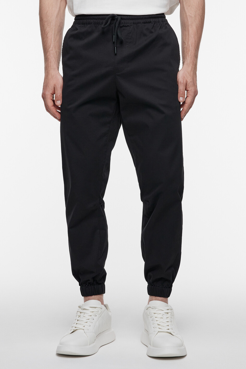 Брюки-джоггеры хлопковые базовые с поясом на завязках - цвет черный - 2