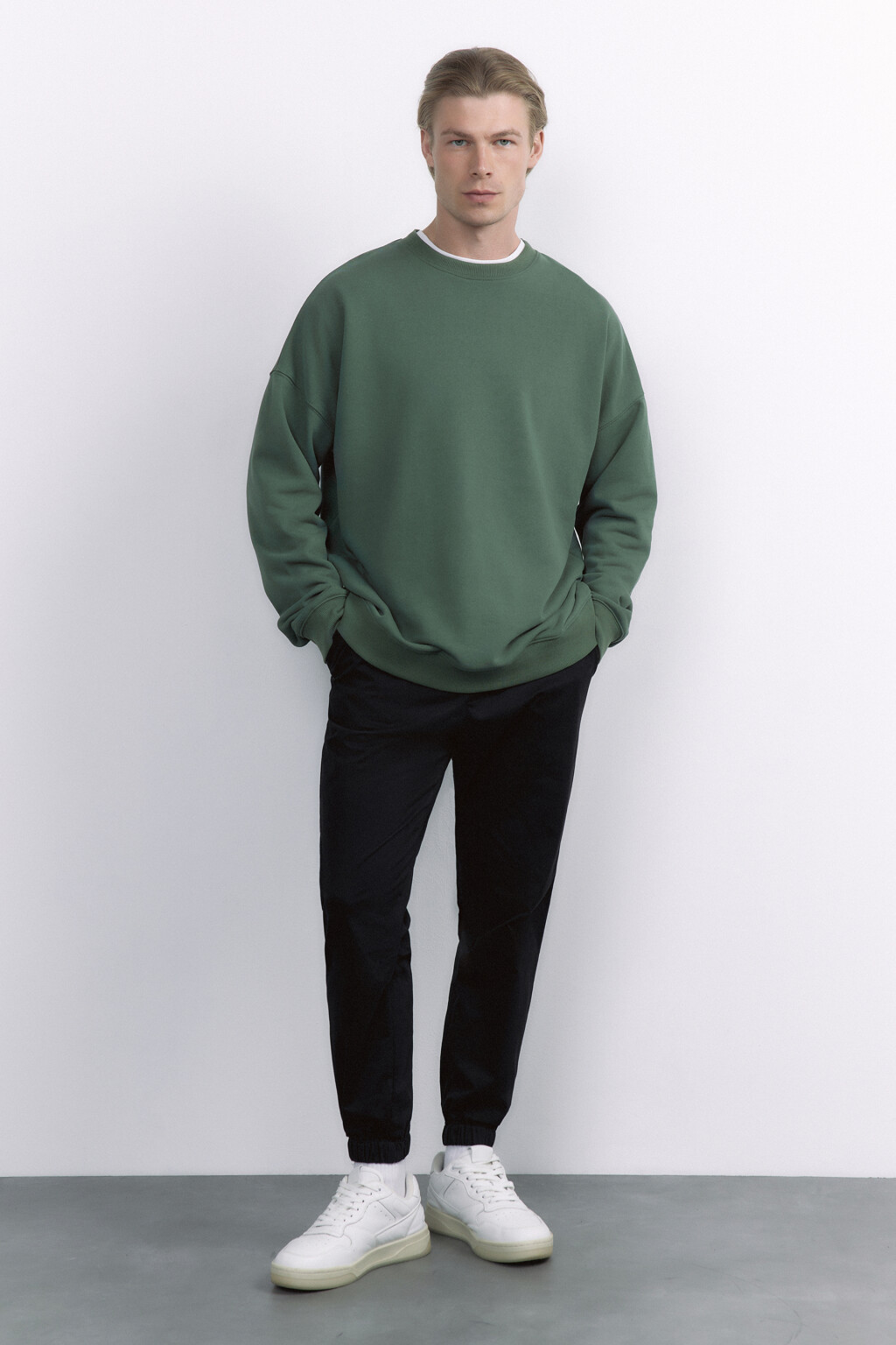 Брюки-джоггеры хлопковые базовые с поясом на завязках - цвет черный - 9