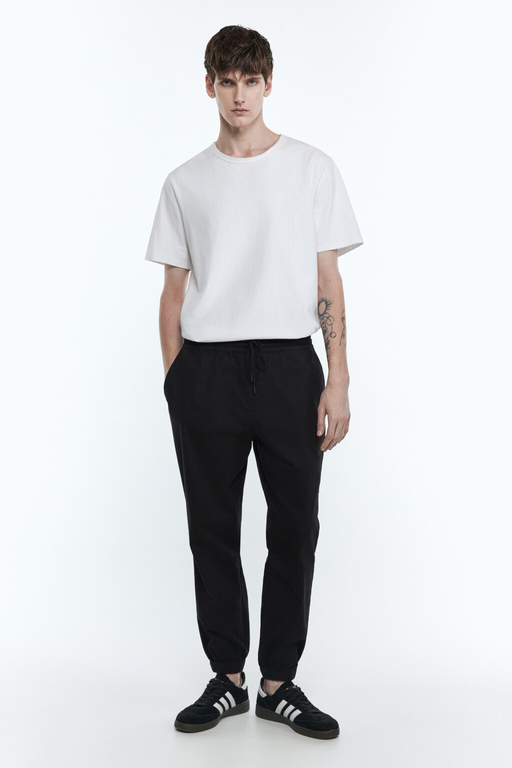 Брюки-джоггеры трикотажные базовые - цвет черный - 5