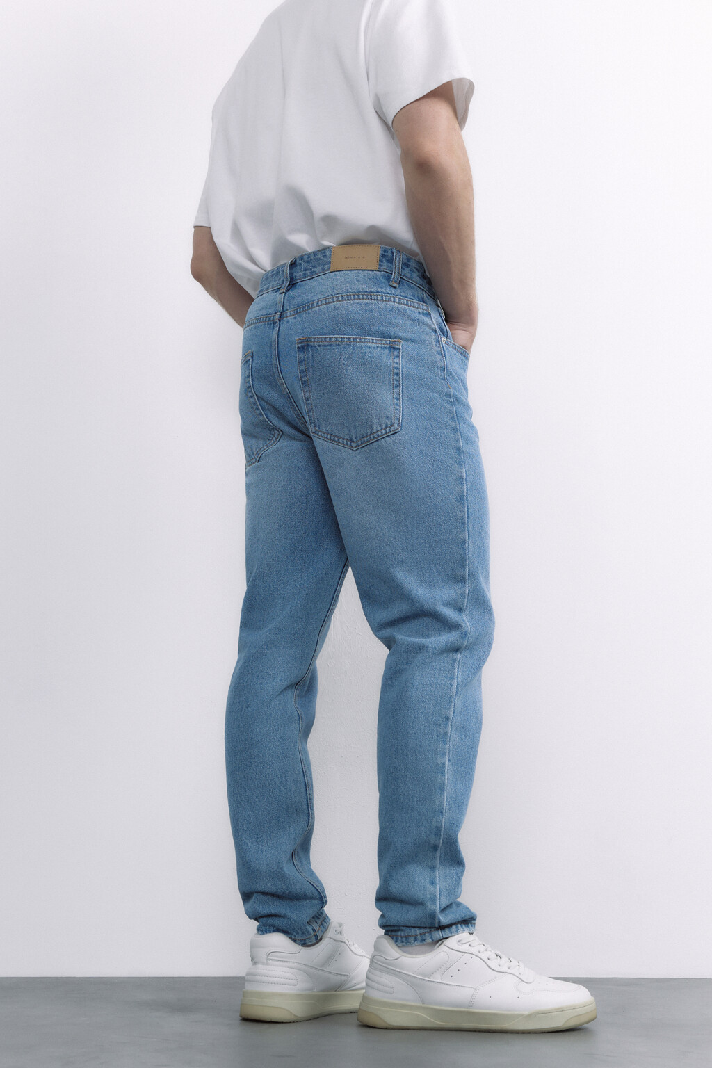 Джинсы slim зауженные со средней посадкой - цвет голубой - 8