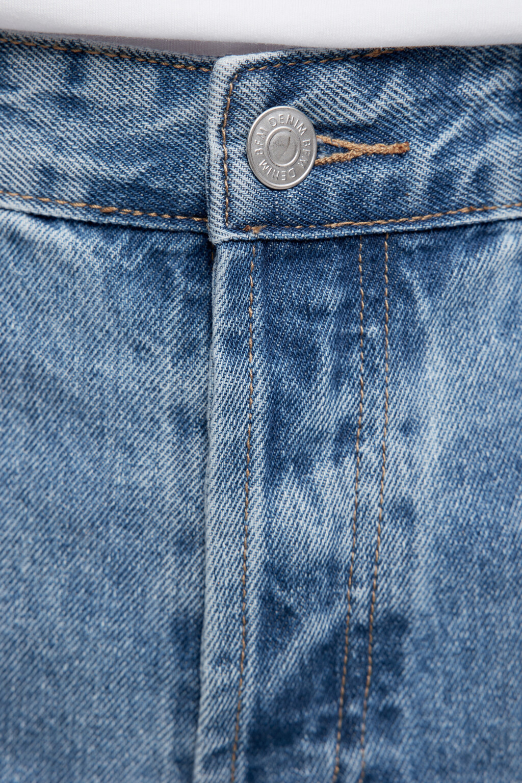 Джинсы slim зауженные базовые с вареным эффектом - цвет голубой - 5