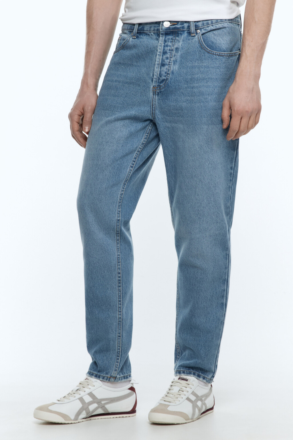 Джинсы slim зауженные со средней посадкой - цвет голубой - 4