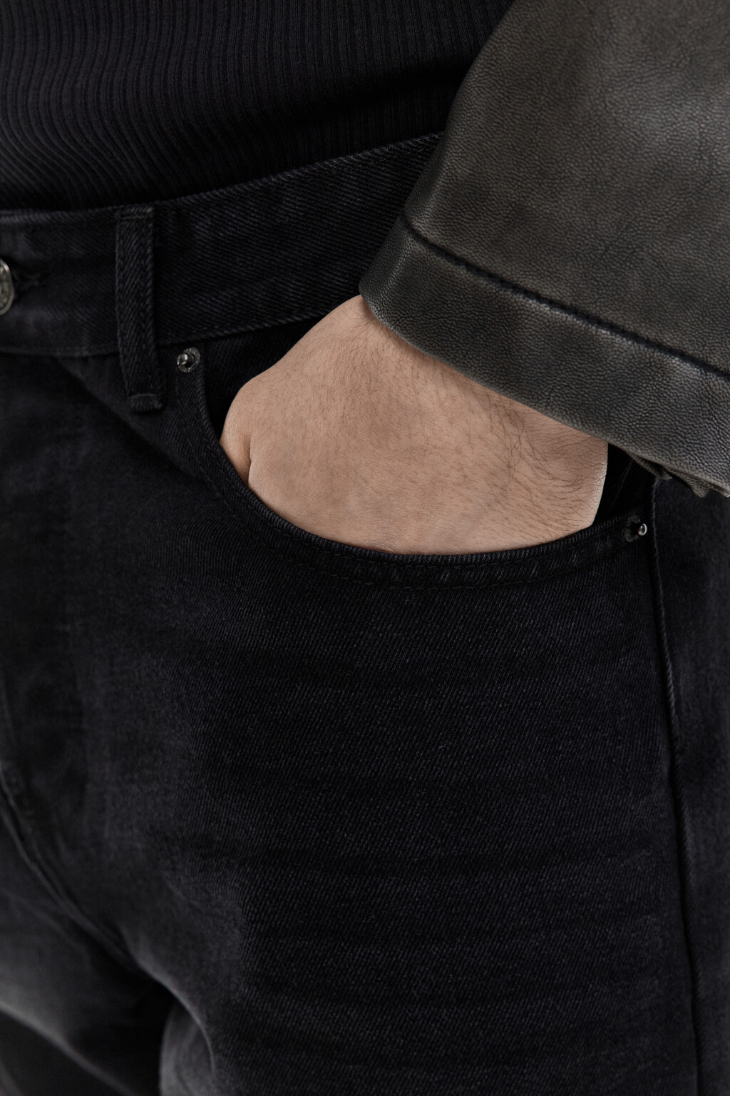 Джинсы slim зауженные со средней посадкой - цвет черный - 6