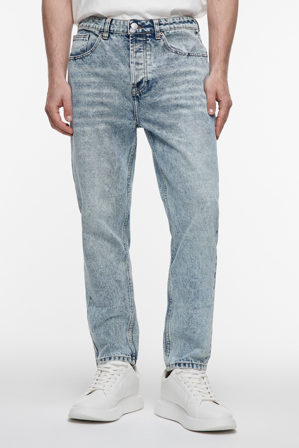 Джинсы slim зауженные укороченные со средней посадкой - цвет голубой - 2