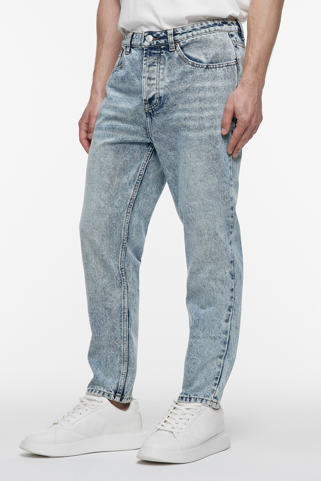 Джинсы slim зауженные укороченные со средней посадкой - цвет голубой - 3