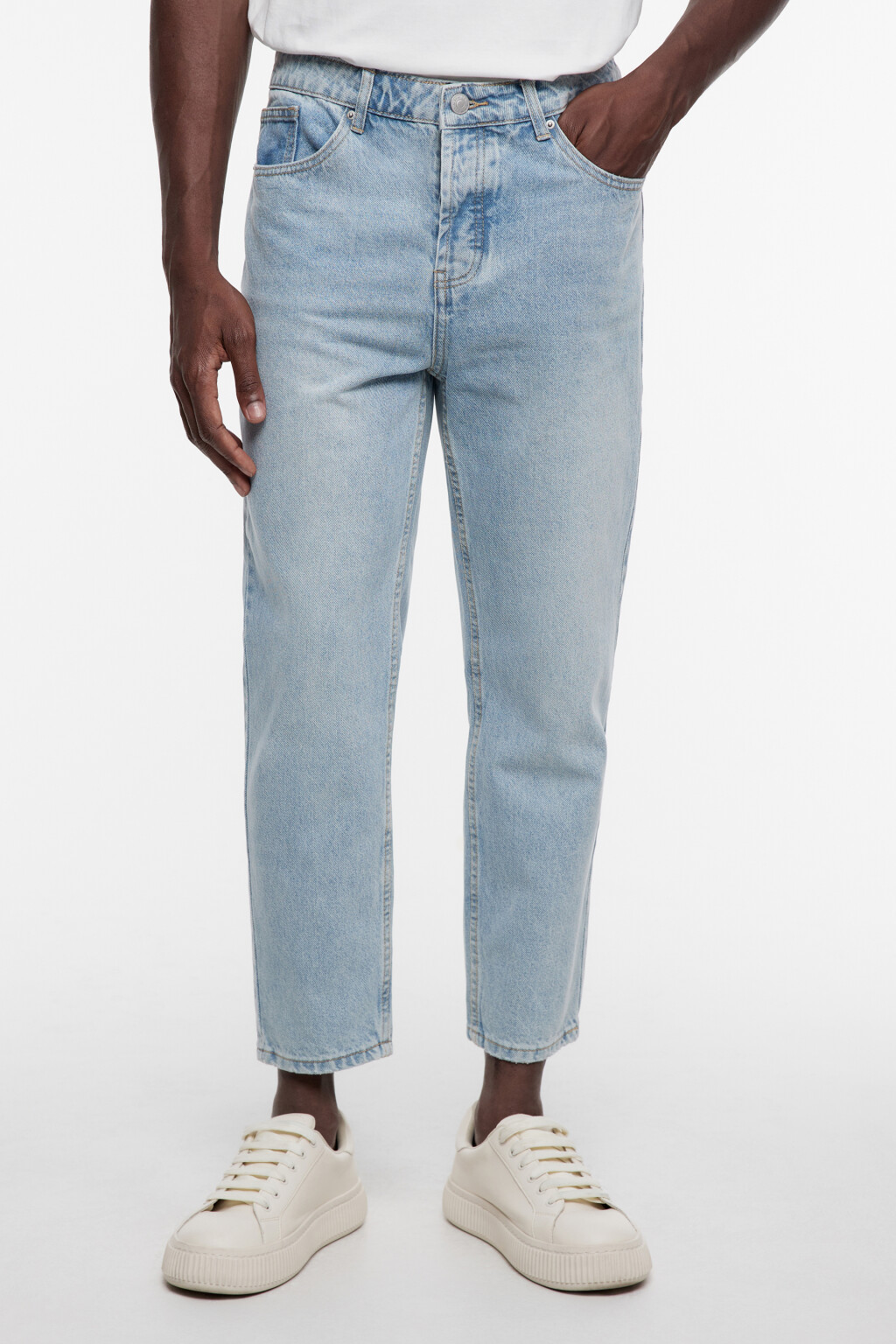 Джинсы slim зауженные укороченные со средней посадкой - цвет голубой - 3