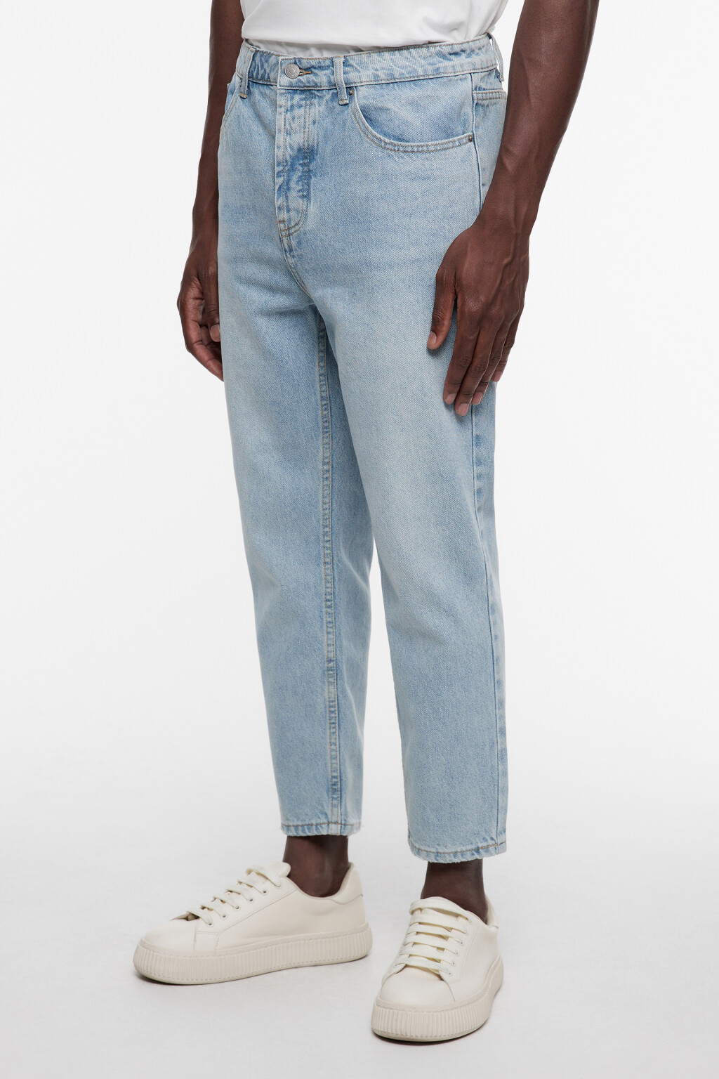 Джинсы slim зауженные укороченные со средней посадкой - цвет голубой - 2