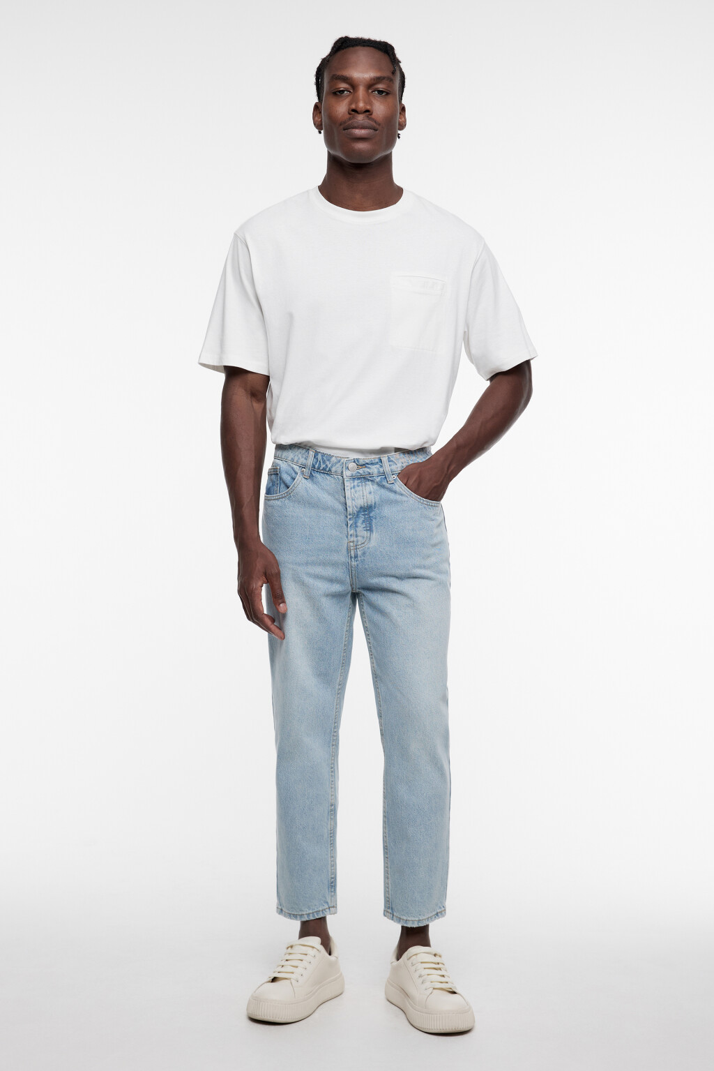 Джинсы slim зауженные укороченные со средней посадкой - цвет голубой - 1