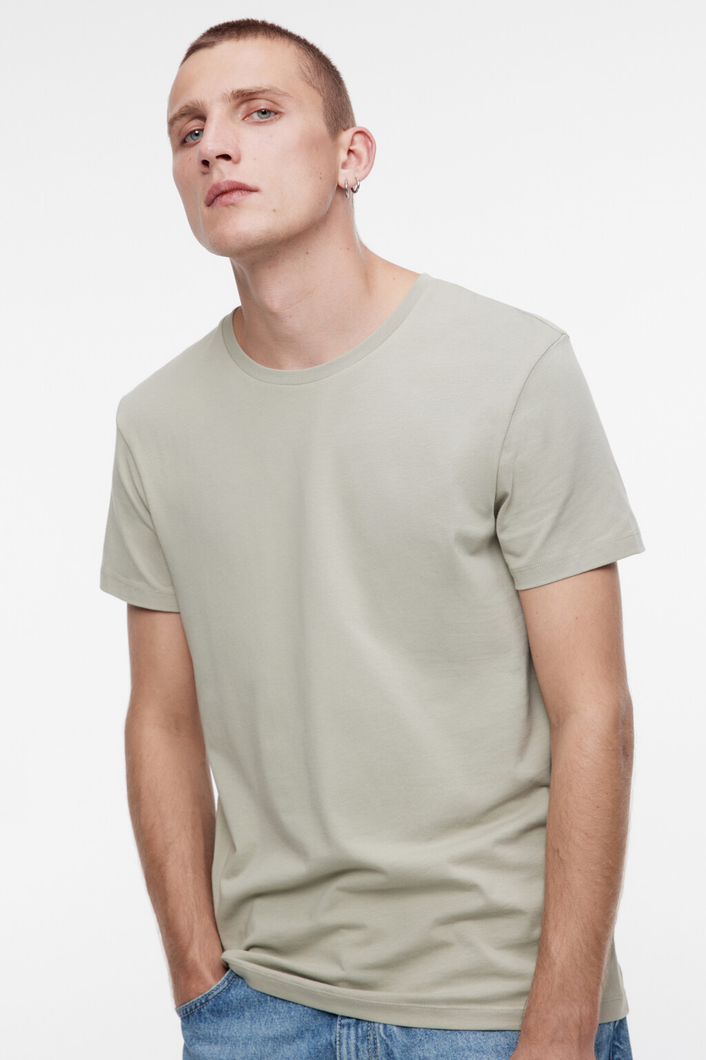 Футболка хлопковая в базовых цветах - цвет зеленый - 2