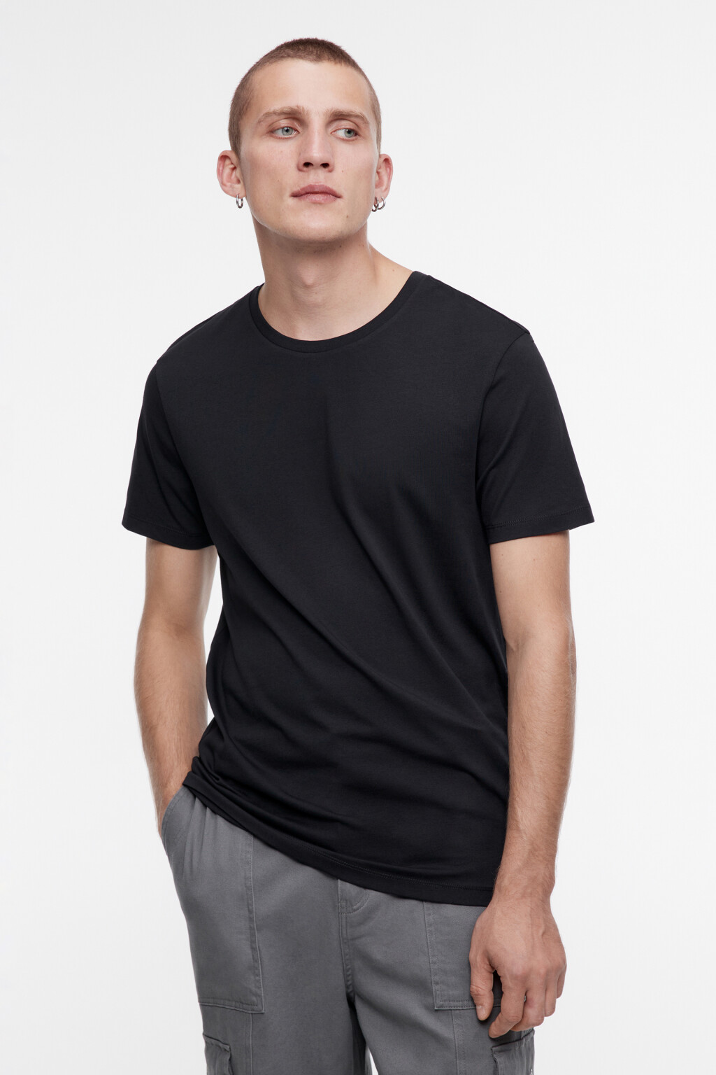 Футболка хлопковая в базовых цветах - цвет черный - 1