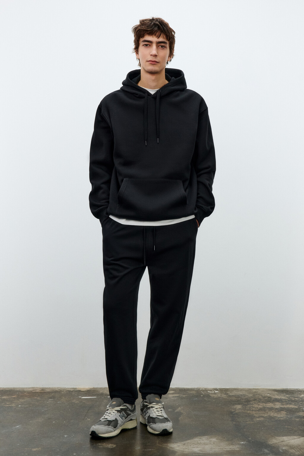 Брюки-джоггеры базовые из футера - цвет черный - 4