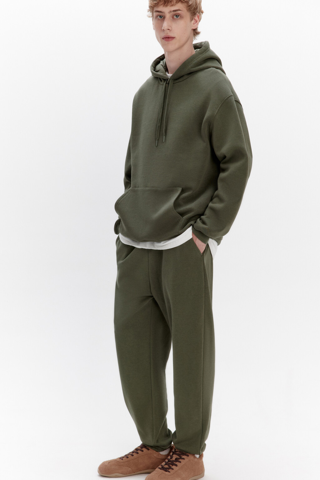 Брюки-джоггеры трикотажные из футера - цвет зеленый - 1