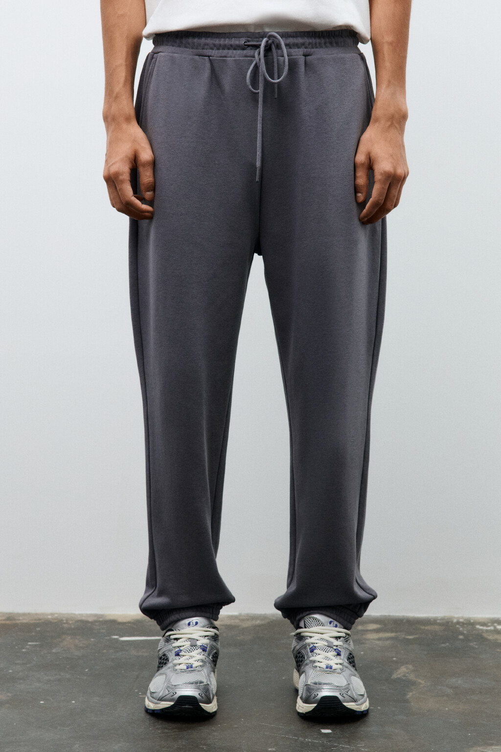 Брюки-джоггеры базовые из футера - цвет серый - 2
